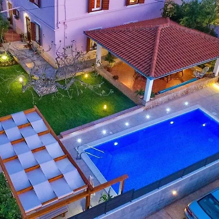 公寓 Family-friendly With Swimming Pool - Ugljan - 20390