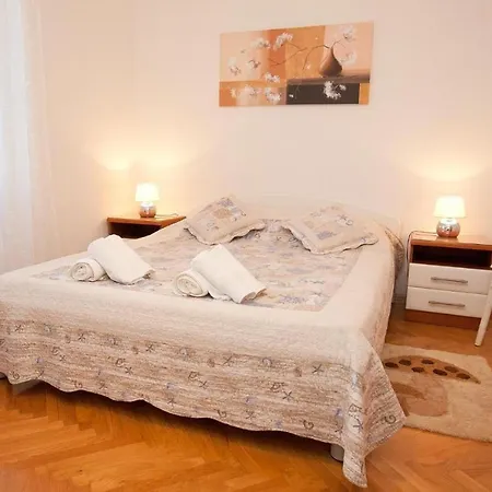 Apartamento Family Friendly With A Swimming Pool Preko, Ugljan - 20390