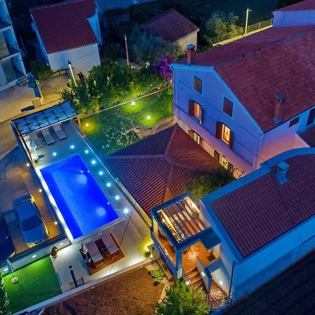 Apartamento Family-friendly With Swimming Pool - Ugljan - 20390 *
