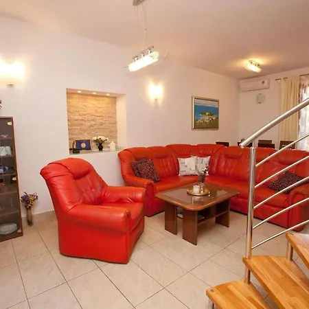 Apartamento Family Friendly With A Swimming Pool Preko, Ugljan - 20390 *