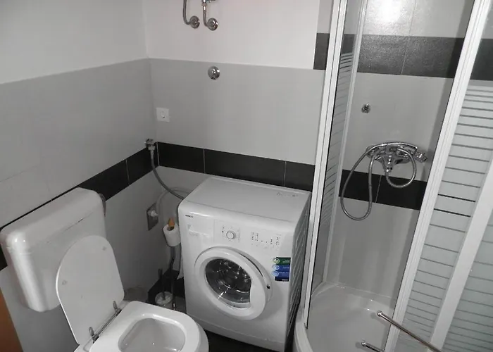 Family-friendly With Swimming Pool - Ugljan - 20390 بريكو