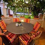 Family-friendly With Swimming Pool - Ugljan - 20390 Preko