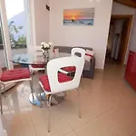 Family-friendly With Swimming Pool - Ugljan - 20390 Appartement