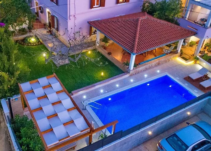 Διαμέρισμα Family-friendly With Swimming Pool - Ugljan - 20390